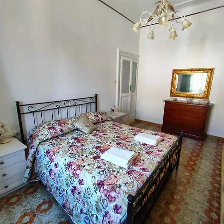 Romein5minutes Apartment Rom